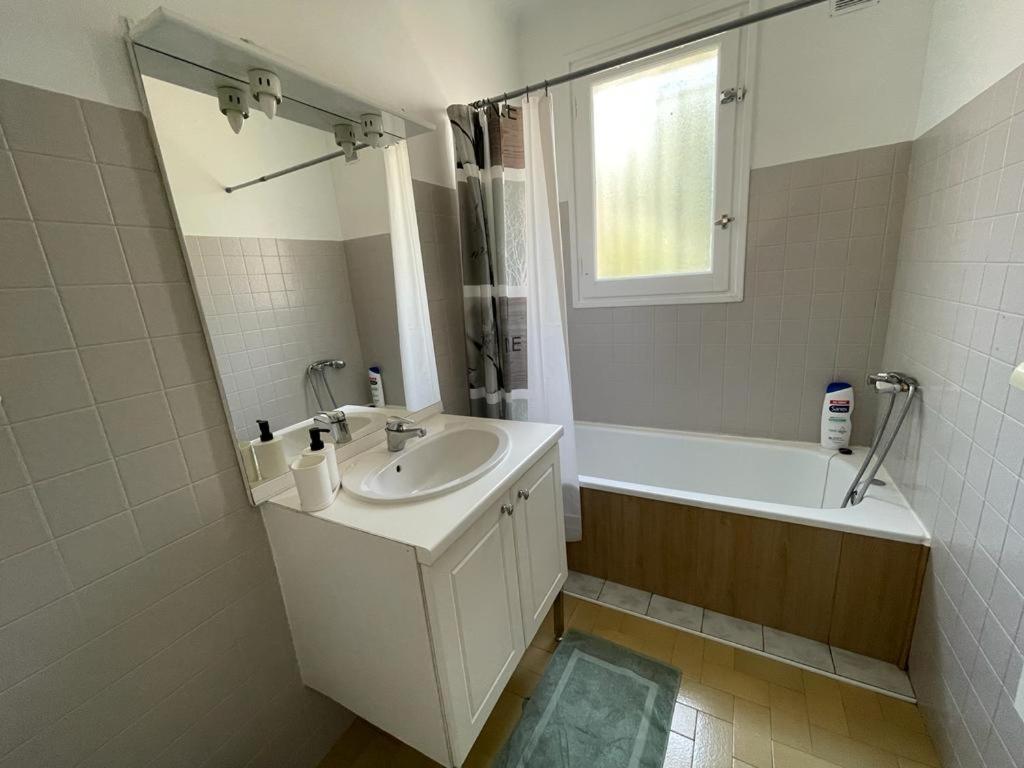 Lg Rite Appartement Avec Jardin Prades  Exterior photo